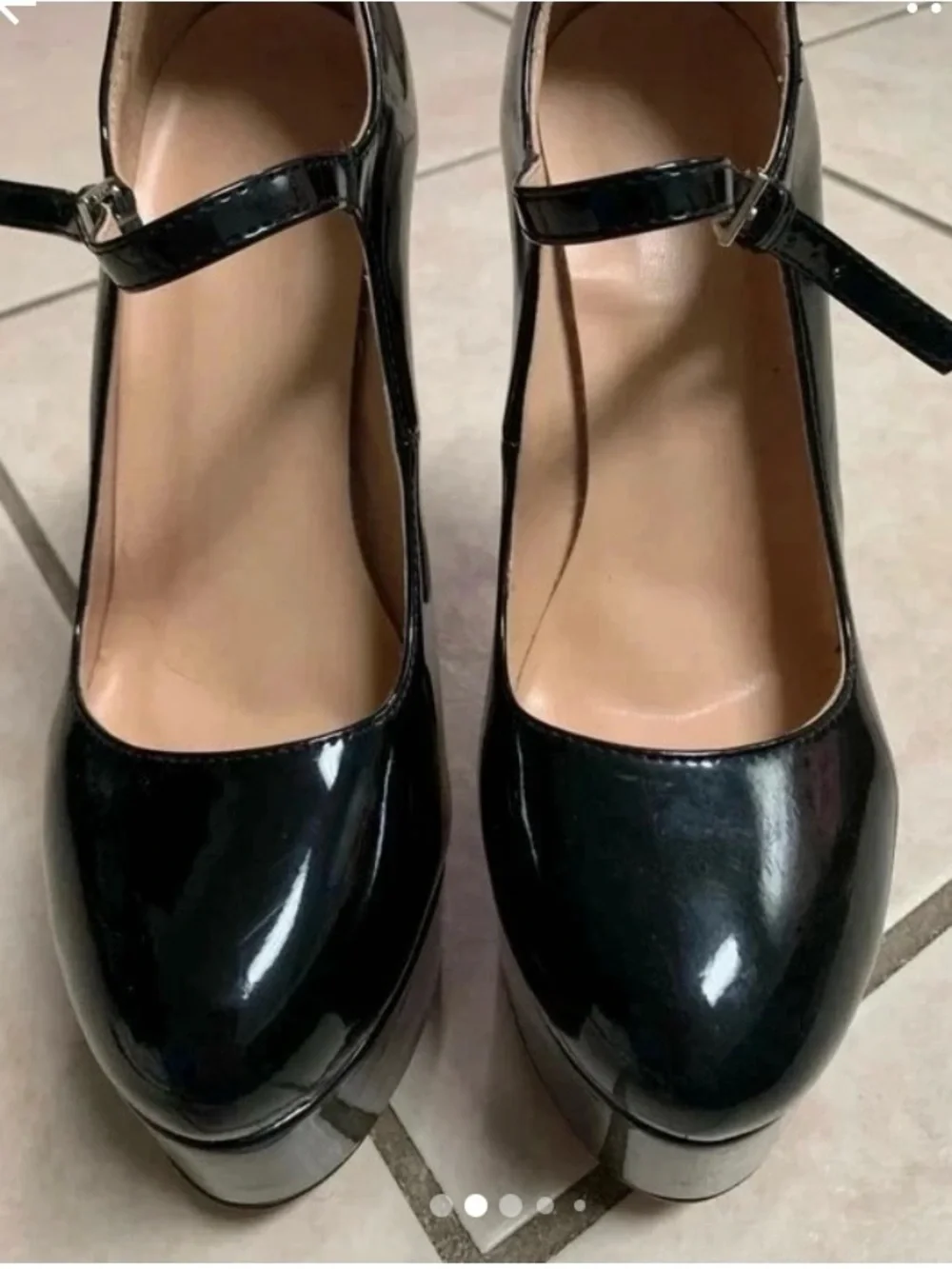 Black Patent Mary Jane Platform Heels sz 9